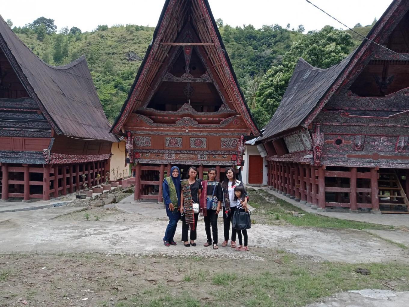 Desa adat Ragihotang