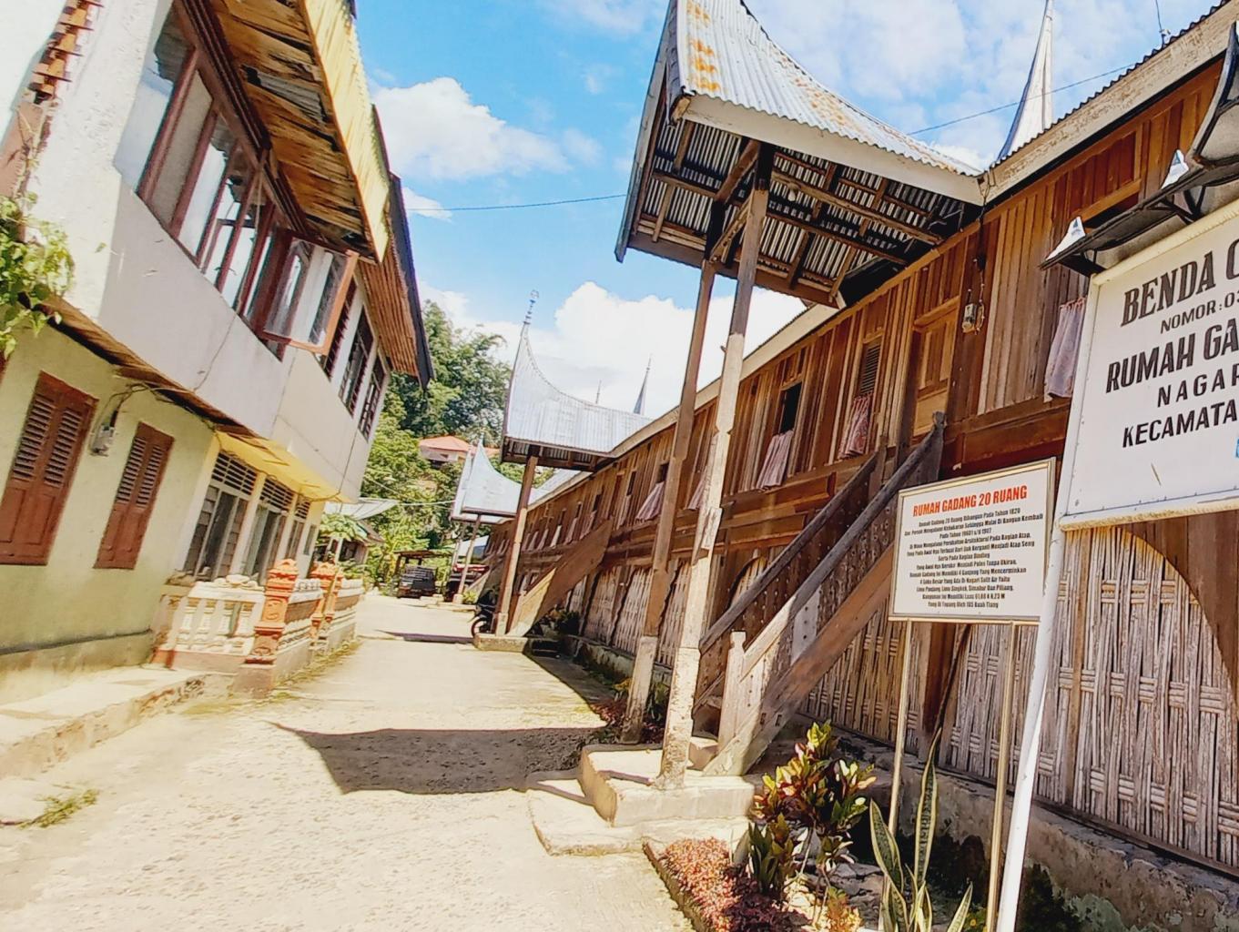 Rumah gadang 20 ruang Satu-satunya Cagar budaya Nasional di desa wisata sulit air 