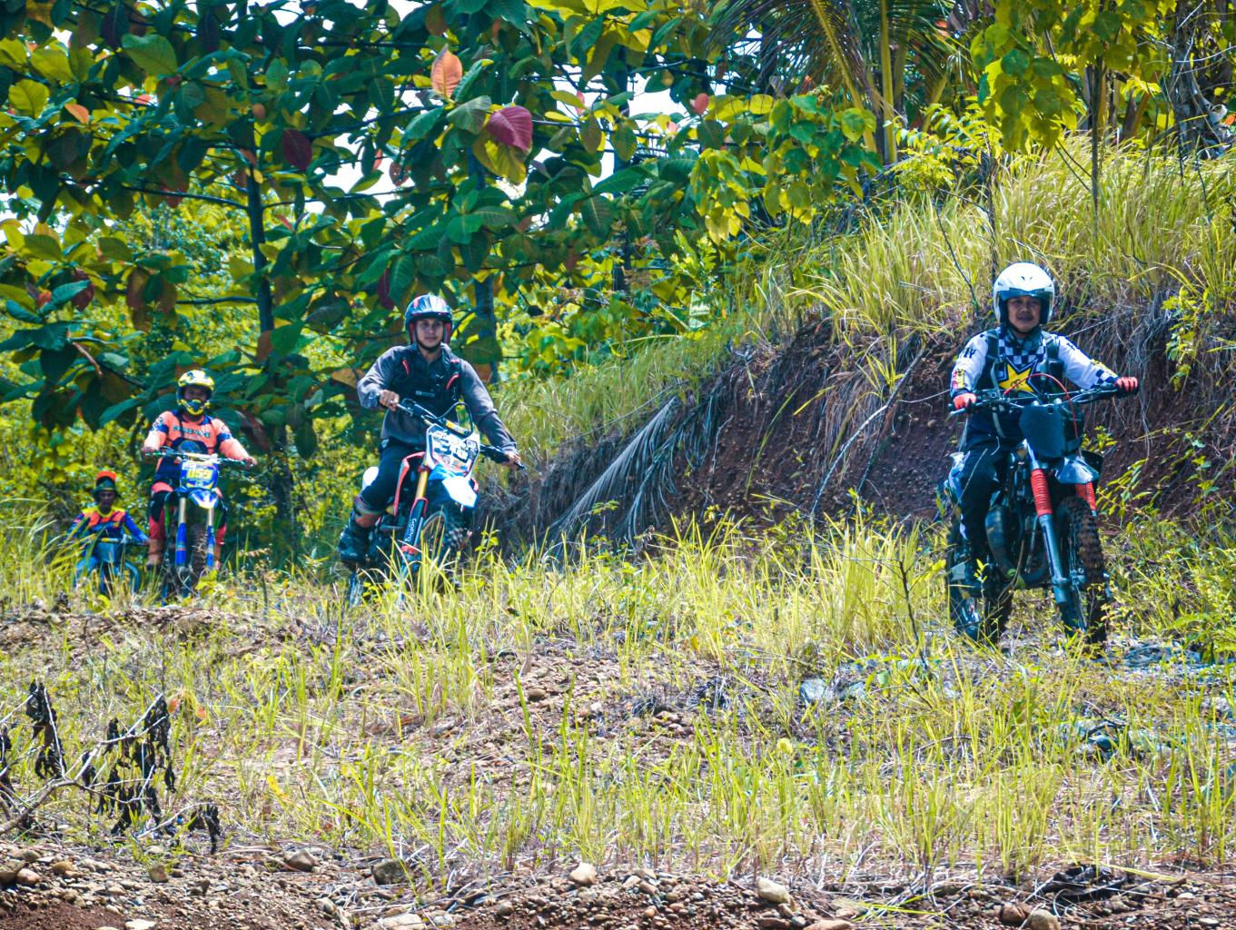 track lintas alam (motor cross)