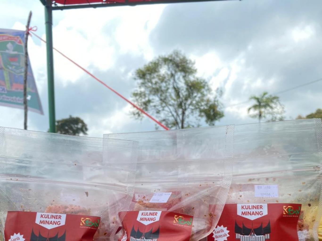 Kerupuk Merah Khas Tanjung Alai