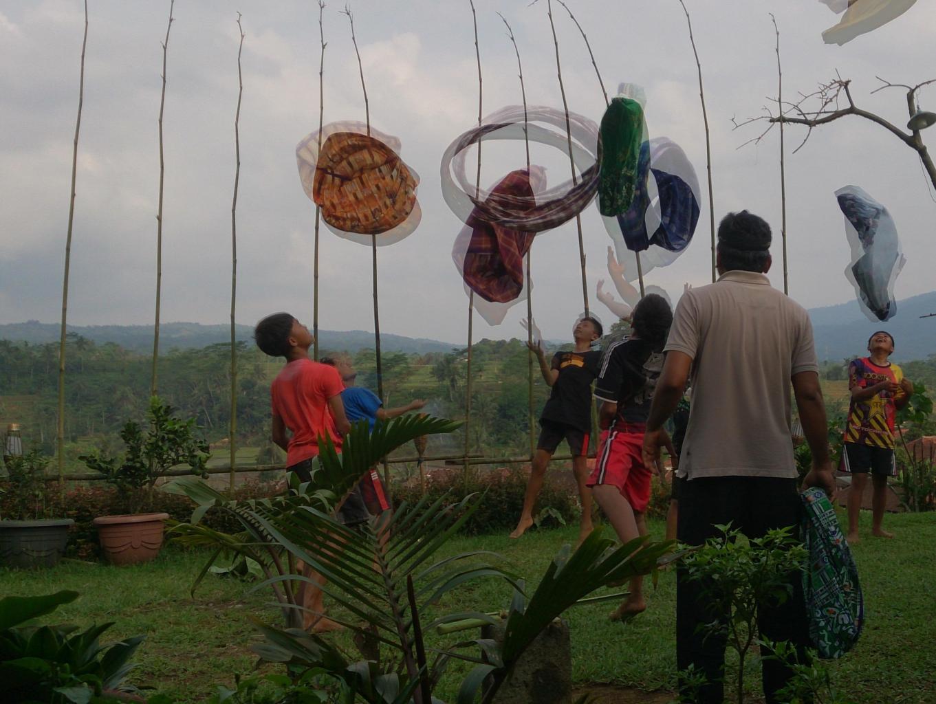 Balon Sarung