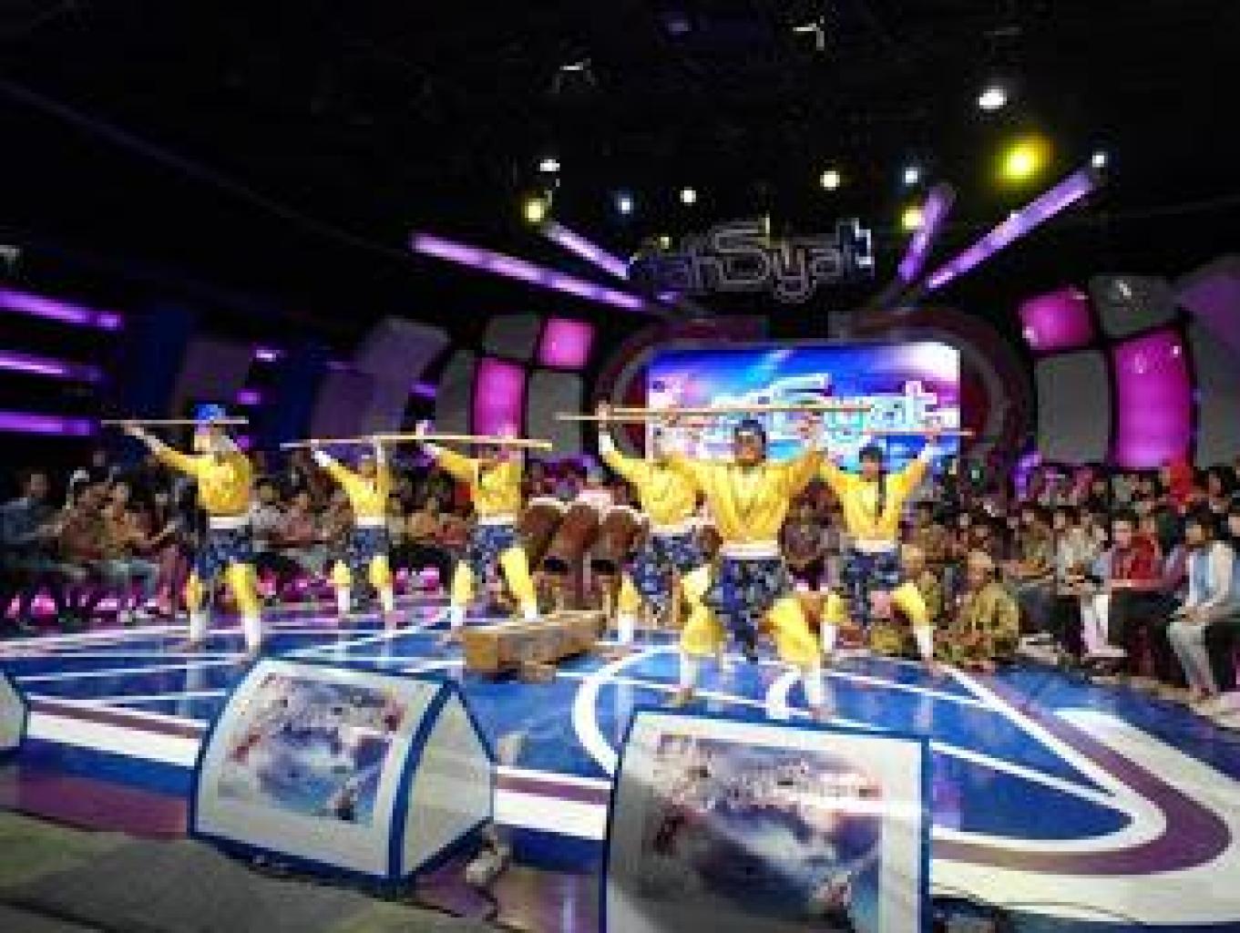 5. Tari Kreasi Bendrong Lesung