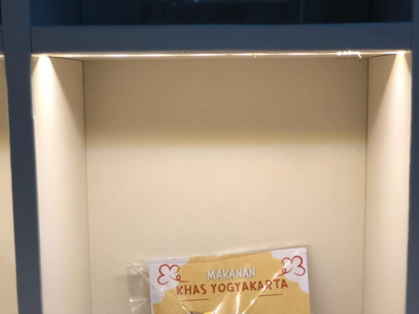 Souvenir Resin