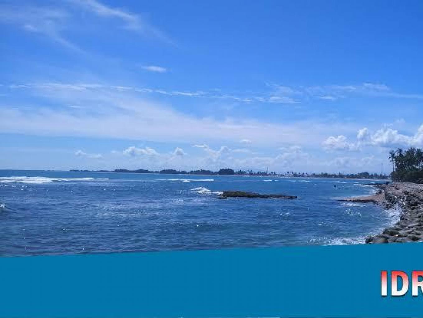 Keindahan Alam Ujung Karang 
